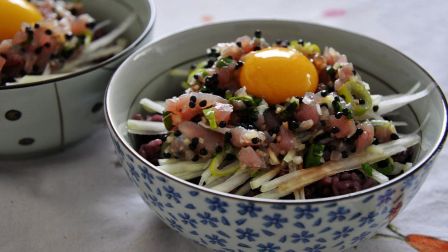 金枪鱼拌饭 