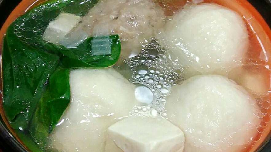 青菜豆腐丸子汤