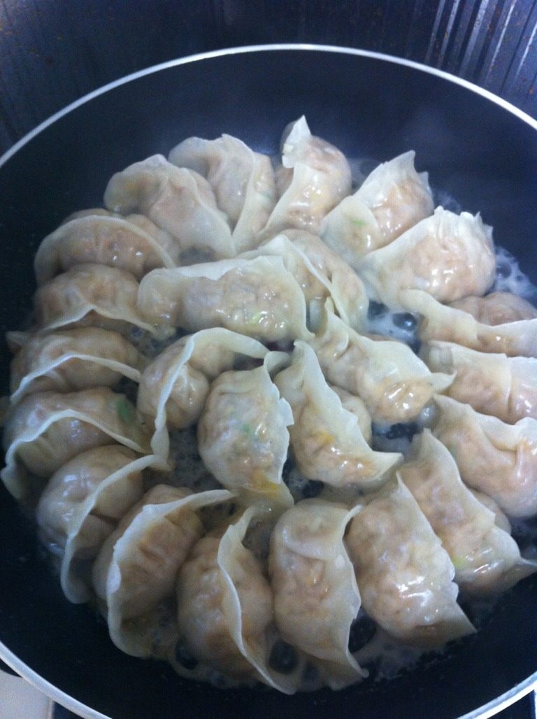 猪肉酸菜煎饺