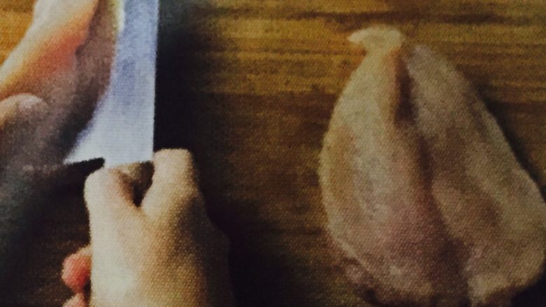 少油 少盐 英国菜,把<a style='color:red;display:inline-block;' href='/shicai/ 102'>鸡胸</a>肉切成蝴蝶状，在鸡肉表面抹上一勺油和适量的盐，<a style='color:red;display:inline-block;' href='/shicai/ 720'>胡椒粉</a>，一勺<a style='color:red;display:inline-block;' href='/shicai/ 595'>柠檬</a>汁（将<a style='color:red;display:inline-block;' href='/shicai/ 595'>柠檬</a>榨汁）。把调好的<a style='color:red;display:inline-block;' href='/shicai/ 102'>鸡胸</a>肉放入烤炉烤15分钟