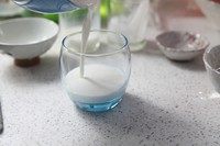 星冰粽酸奶慕斯杯,倒入杯中,放入冷冻室半小时