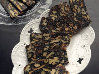 阿胶核桃芝麻膏