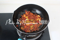 零添加麻辣烫,放<a style='color:red;display:inline-block;' href='/shicai/ 46964'>郫县豆瓣酱</a>和<a style='color:red;display:inline-block;' href='/shicai/ 803'>剁椒</a>小火炒出红油。