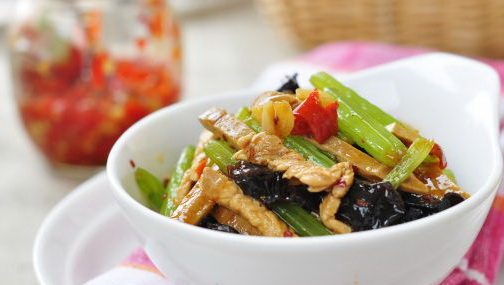 芹菜炒香干