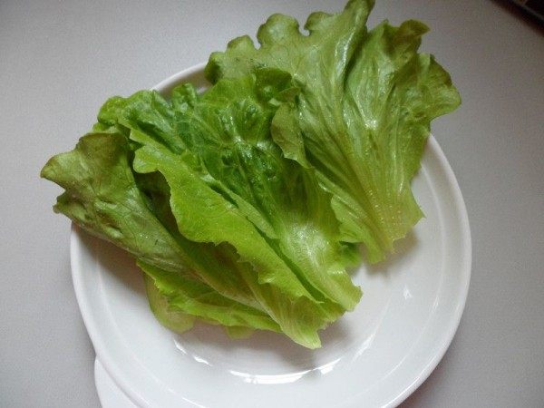 法风烧饼,<a style='color:red;display:inline-block;' href='/shicai/ 121'>生菜</a>洗净控干水分,备用