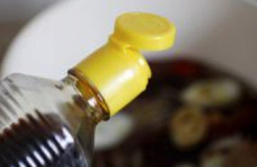 酒香熟醉蟹,加入<a style='color:red;display:inline-block;' href='/shicai/ 788'>生抽</a>;