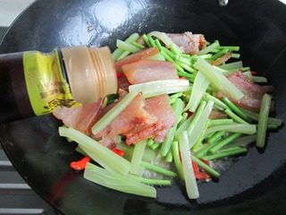 干锅腊肉,加味极鲜