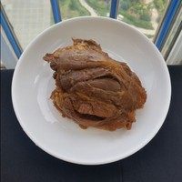 酱牛肉,煮好的牛肉,要自然晾凉。切片,配上料汁更好吃。