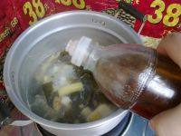 萝卜海带排骨汤,临出锅前,淋上少许香油