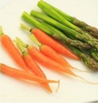 柠汁银鳕鱼,芦笋去老片，小胡萝卜洗净