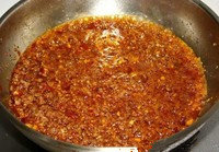 自制四川臊子,调入<a style='color:red;display:inline-block;' href='/shicai/ 744'>五香粉</a>。搅拌均匀后就起锅。