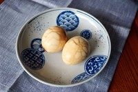 玫瑰罗汉果茶叶蛋,静置一晚,第二天继续小火煲半小时,煲的过程中可加水、调整咸淡。