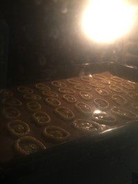罗马盾牌饼干,烤箱预热160度,烤15-20分钟,饼干烤至上色就好啦!香香哒脆脆哒