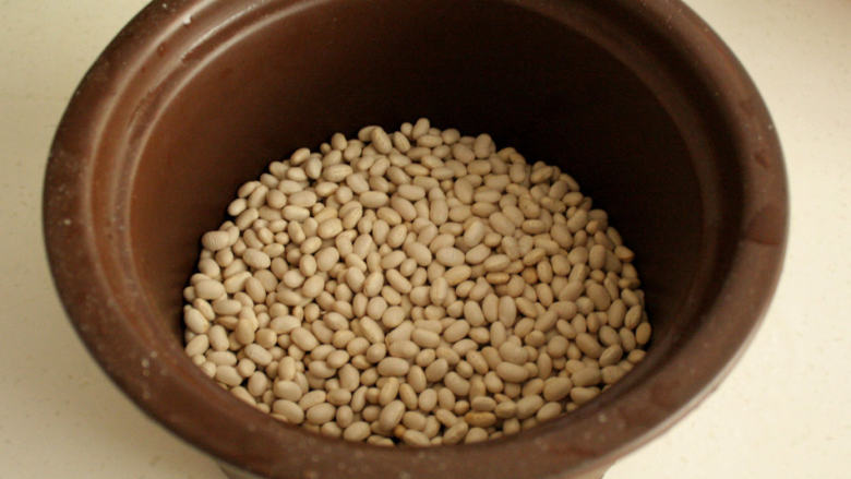 蹄花汤,小芸豆洗净