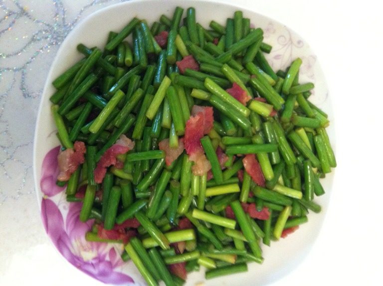 培根炒蒜薹