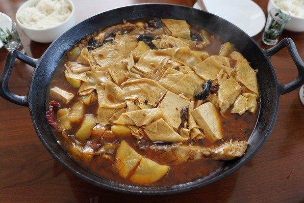 农家铁锅鱼