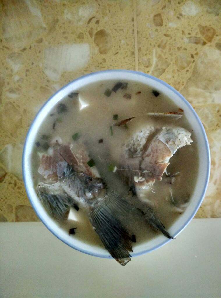 鲫鱼豆腐汤