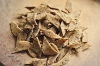 手制地瓜干,晒干后剪成小片。（一时半会儿不炒掉也行，可以存一段时间）