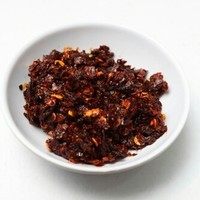 马来西亚辣椒板面,上图为辣椒酱成品。多的可以放冰箱,用途多多。
