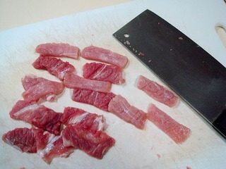 酥糊里脊,便于入味。