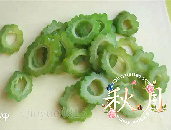 苦瓜圈,切小圈儿
