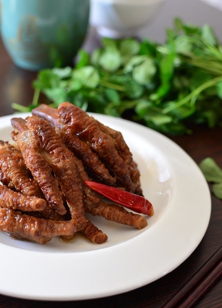 五香脱骨虎皮凤爪 