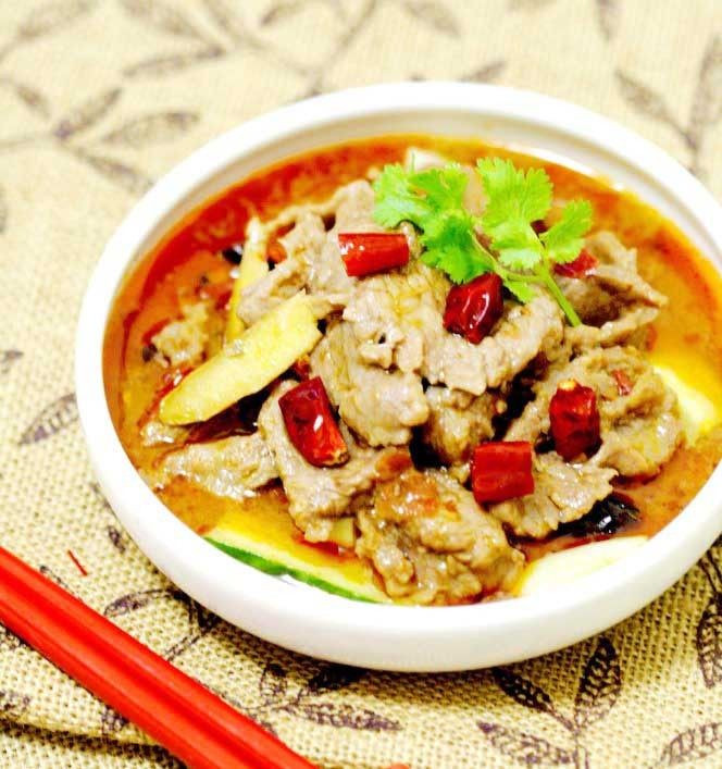 清爽版水煮牛肉,起锅的时候调入<a style='color:red;display:inline-block;' href='/shicai/ 756'>鸡精</a>、香油，然后撒上香菜喝<a style='color:red;display:inline-block;' href='/shicai/ 12043'>花椒粉</a>即可