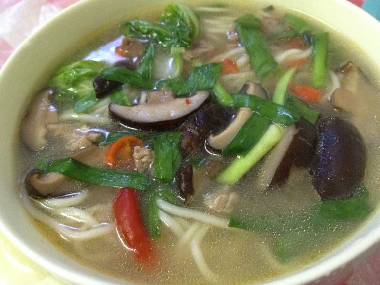 香菇韮菜牛肉丝面