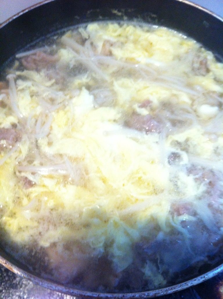 史云生金菇鸡肉蛋汤