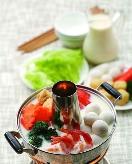 史云生牛奶养生火锅