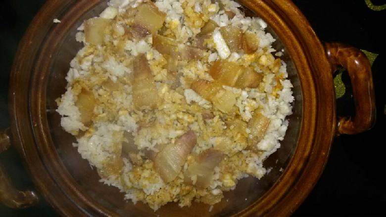 农家腊肉汶岗芋头饭