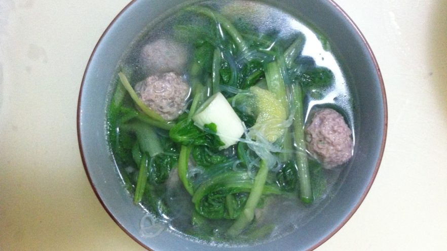 小白菜牛肉丸子汤