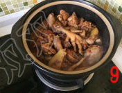 鸡公煲,盖子,小火,焖煮20-30分钟