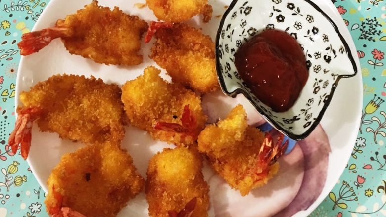 💁香酥炸大虾🍤,在配上番茄酱或芥末酱😋香～