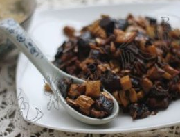 杂菇笋干烩,起锅
