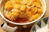 黄金没菜蒸肉饼,多打水进去,蒸好的肉饼不但肉嫩,汤汁也会多些,这个汤汁特别鲜美,拿来拌饭好吃。