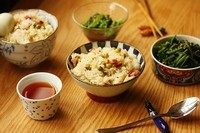豌豆饭,饭里有猪油,稍微加些<a style='color:red;display:inline-block;' href='/shicai/ 788'>生抽</a>调味会更好吃。