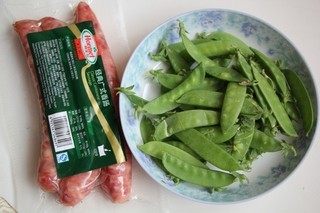 香肠炒荷兰豆,准备的材料