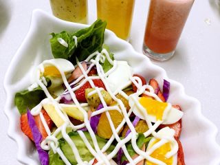 蔬菜水果沙拉