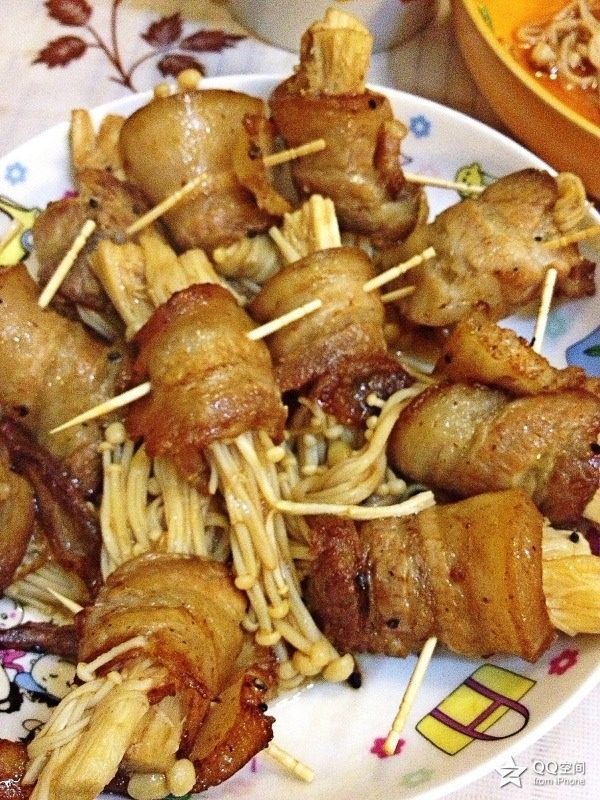 五花肉卷金针菇