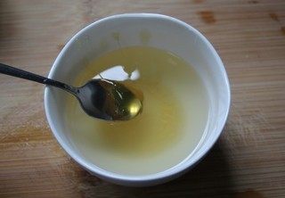 麦片糖,<a style='color:red;display:inline-block;' href='/shicai/ 867'>麦芽糖</a>和水1:1兑开