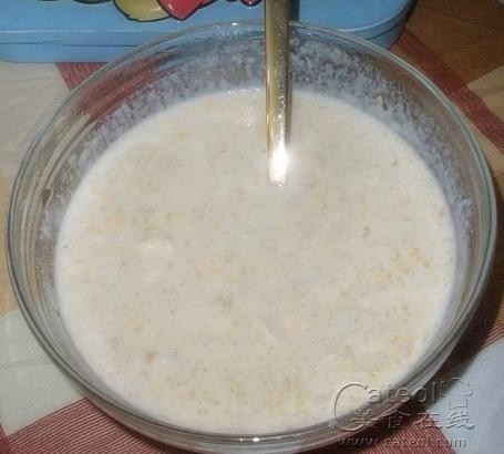 牛奶麦片粥