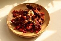 红枣枸杞茶,枸杞洗干净，红枣洗干净去核。