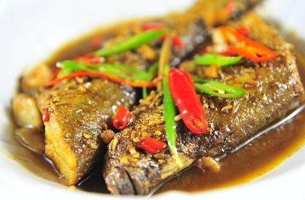 红烧鲈鱼