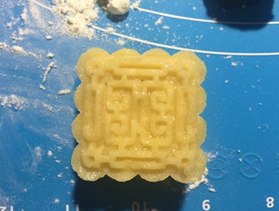 绿豆糕,按压成型即可,冰箱冷藏后食用