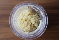佛罗伦萨脆饼,粉粒几乎小水,呈现湿润的肉松状即完成。搅拌过度会使烘烤后的口感变差,多加注意。