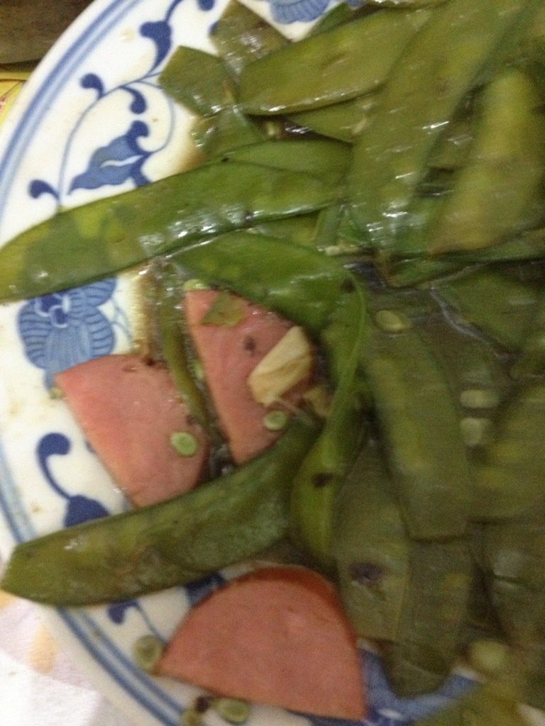 荷兰豆炒香肠