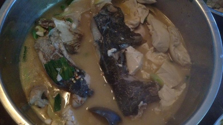 鱼头豆腐汤