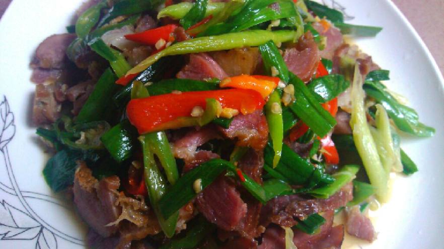 蒜苗炒腊肉