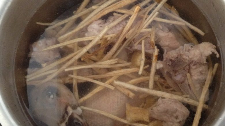 老火药膳水鸭汤